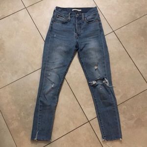 Levi’s Wedgie Skinny High Rise Jeans 24